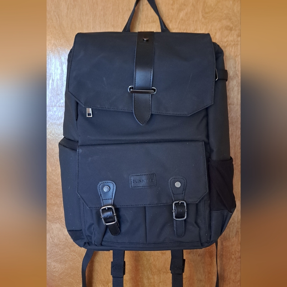 Sunny 16 The Voyager 31L Camera Backpack